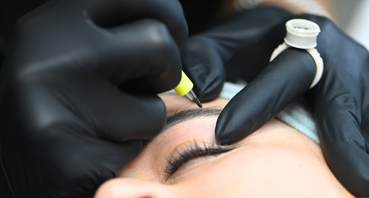 Trucco permanente sopracciglia